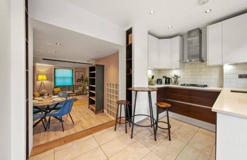 St. Pancras and Somers Town Apartment | Stylish Flat | 5 min Walk Euston & Camden Sleeps 6