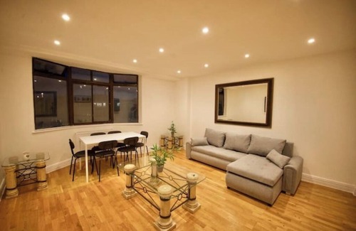 Brompton & Hans Town Apartment | Stylish flat in Oxford Circusnn