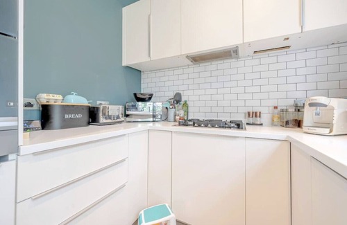 Kilburn Apartment | Stylish Flat Near Central London