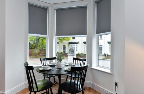 Beeston Apartment | Stylish Flat with En-Suites Near Nature & Amenities