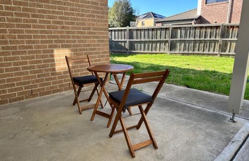 Point Cook House | Stylish four bedroom family retreat in Saltwater Coast