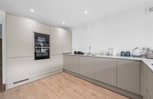 Walkden House | Stylish Four Bedroom Home