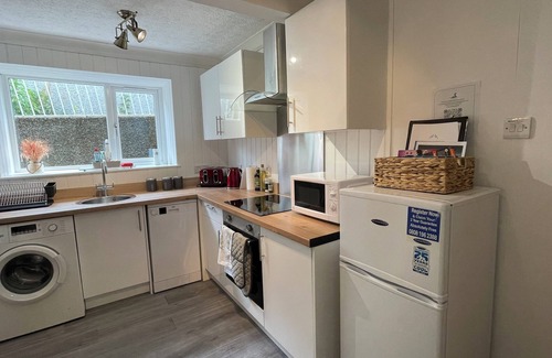 Lewiston Apartment | Stylish Garden Flat Near Loch Ness