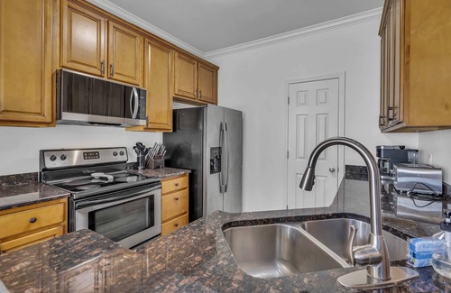 Salemtown House | Stylish Germantown Home with 3 Bedrooms & 3 Baths | Walk to Nashville’s Best Din