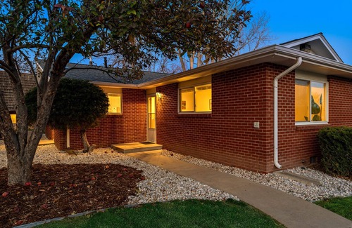 University Acres Condo | Stylish Getaway w/Designer Touches - Free Bikes
