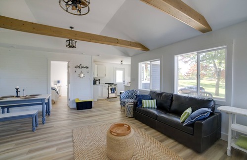 Grass Lake Cottage | Stylish Grass Lake Retreat - Steps to Park!