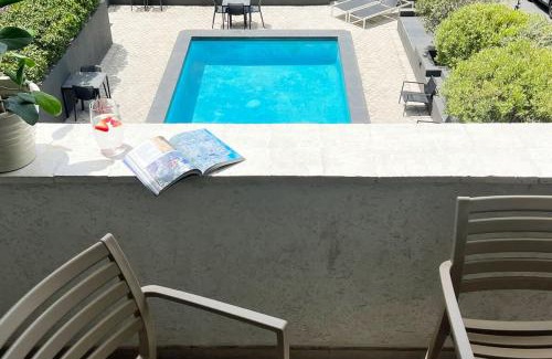 Green Point Apartment | Stylish Green Point Apartment with Pool Access