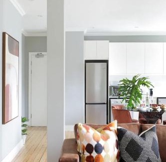 Green Point Apartment | Stylish Green Point Apartment with Pool Access