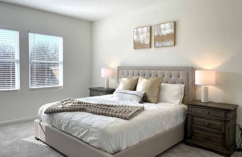 Fort Worth House | Stylish Haven on Glen Crossing Rd