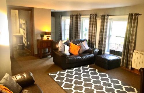 Stalham Apartment | Stylish Historic Apartment - Sleeps 3 & Parking