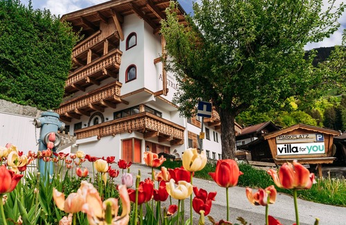 Finkenberg Apartment | Stylish holiday home close to Mayrhofen