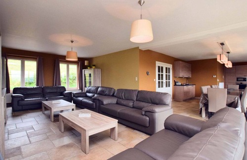 Hastiere-Lavaux House | Stylish holiday home in Hastière with terrace