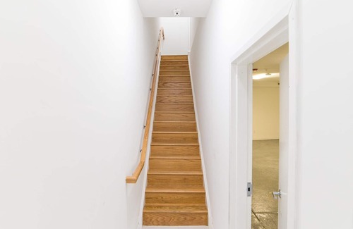 East Passyunk Crossing House | Stylish Home 4BD/4BATH/2 Indoor Car Garage near all Stadiums and Center City