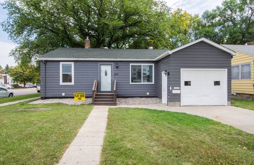 Fargo House | Stylish Home a Block Away from Entertainment