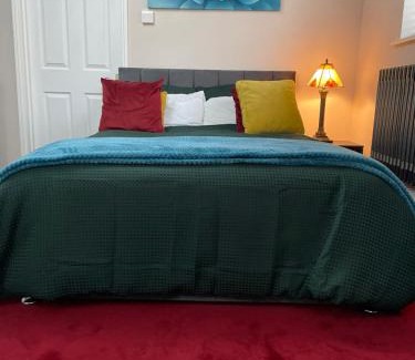 Wrotham Apartment | Stylish Home Away From Home in Kent with Easy Access to London!