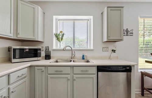Gilbert Ranch House | Stylish Home in Prime Gilbert-walking to San Tan Village