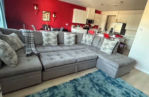 Hyde Park House | Stylish Home Near Riverside/San Marco 6 Miles from TIAA Bank Field