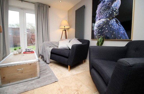 Penylan House | Stylish House in Wales Sleeps 8 by PureStay Short Lets