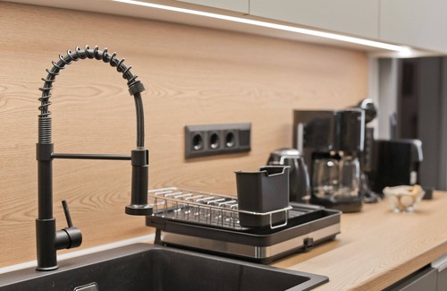 Ilisia Apartment | Stylish Ilisia Stay Luxury Fully Reno 2BR, 2BA Apt