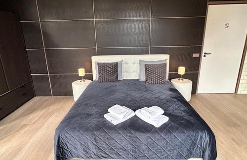 Dordrecht Apartment | Stylish independent Studio S1, City Centre Dordrecht