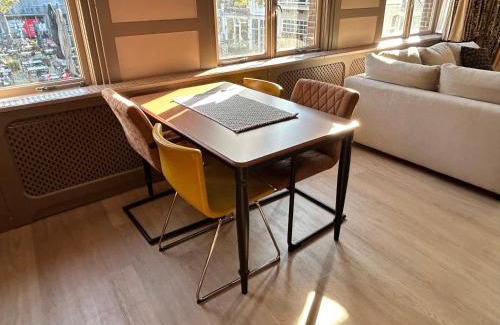 Dordrecht Apartment | Stylish independent Studio S1, City Centre Dordrecht