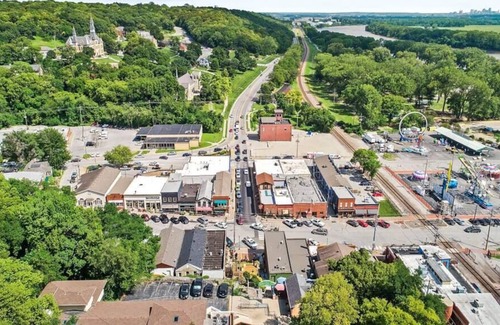 Parkville Apartment | Stylish King Suite On Main w/ Views | Desk | Wifi