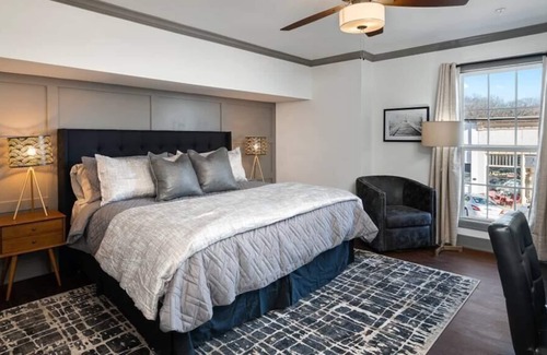Parkville Apartment | Stylish King Suite On Main w/ Views | Desk | Wifi