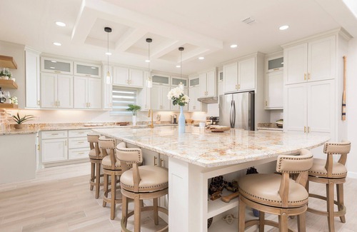 La Joya House | Stylish Lakefront Home in La Joya with Deck Views