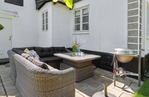 Østermarie House | Stylish living in this large vacation home in Østermarie on the island of Bornholm.