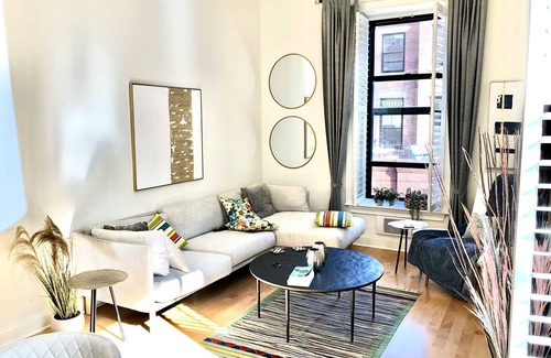 Back Bay East Apartment | Stylish living in the heart of Backbay