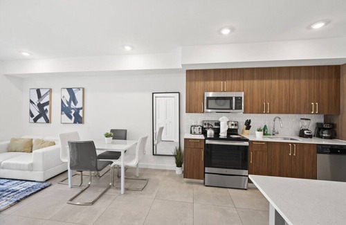 Overtown Apartment | Stylish Living: Modern Unit Mins from Brickell W/Free Parking