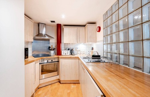 Manchester City Centre Apartment | Stylish Loft Apartment | Central Manchester | Sleeps 4