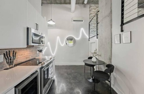 Deep Ellum Apartment | Stylish Loft/Deep Ellum/Downtown Dallas