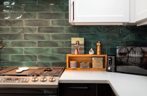 Highland House | Stylish LoHi Retreat ~ Cozy, Light-Filled, Artsy Vibes + Sunny Private Backyard