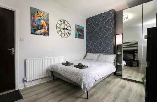 Leicester Apartment | Stylish Luxury Leicester Studio near City Centre!