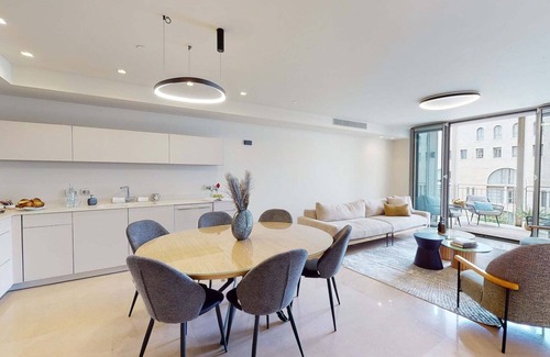 Jerusalem City Centre Apartment | ★ Stylish MAMILLA 2 masters ★ VIEW balcony ★ Parking ★