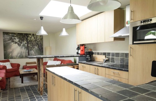 Hastiere-Lavaux Villa | Stylish Mansion in Hastière with Swimming Pool