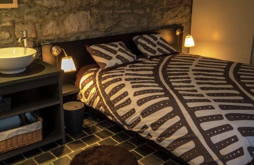 Hastiere-Lavaux Villa | Stylish Mansion in Hastière with Swimming Pool