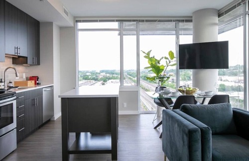 Taylor Run Apartment | ⚜Stylish + Modern 2-Bdrm Apt⚜King Bed☞FreeParking☜
