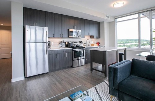 Taylor Run Apartment | ⚜Stylish + Modern 2-Bdrm Apt⚜King Bed☞FreeParking☜