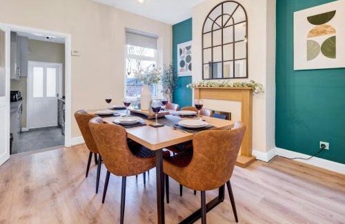 Aylestone Apartment | Stylish Modern 2 Bedroom House - HUGE Price Cut - Free Parking - Wifi & Smart TV