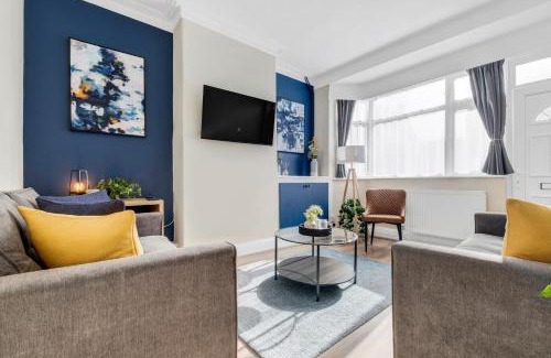 Aylestone Apartment | Stylish Modern 2 Bedroom House - HUGE Price Cut - Free Parking - Wifi & Smart TV