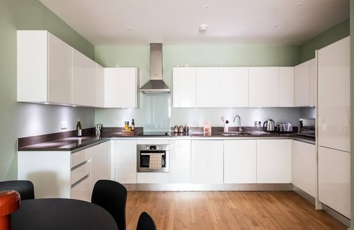 Westminster Apartment | Stylish & Modern 3 Bedroom in Central London