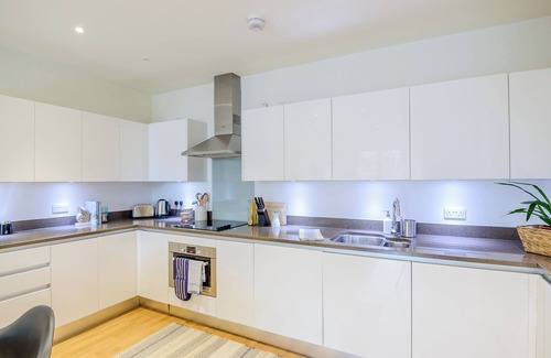 Westminster Apartment | Stylish & Modern 3 Bedroom in Central London