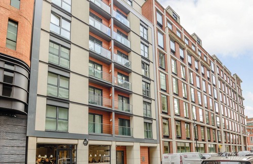 Westminster Apartment | Stylish & Modern 3 Bedroom in Central London