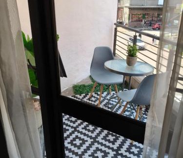 Downtown Johannesburg Apartment | Stylish Modern Apartment in the heart of Maboneng, Free Wifi and Netflix