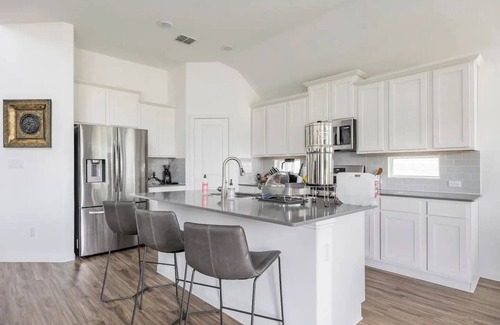 Manchaca House | Stylish & Modern Austin Home with Yard & Gated Community Pool