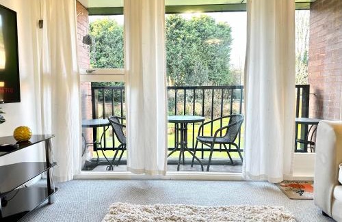 Edgbaston Apartment | Stylish Modern City Centre Flat