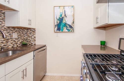 Highland Park House | Stylish Modern Home | near South End