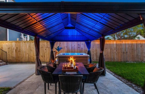 McDonough House | Stylish Modern Home | Hot Tub & Pergola